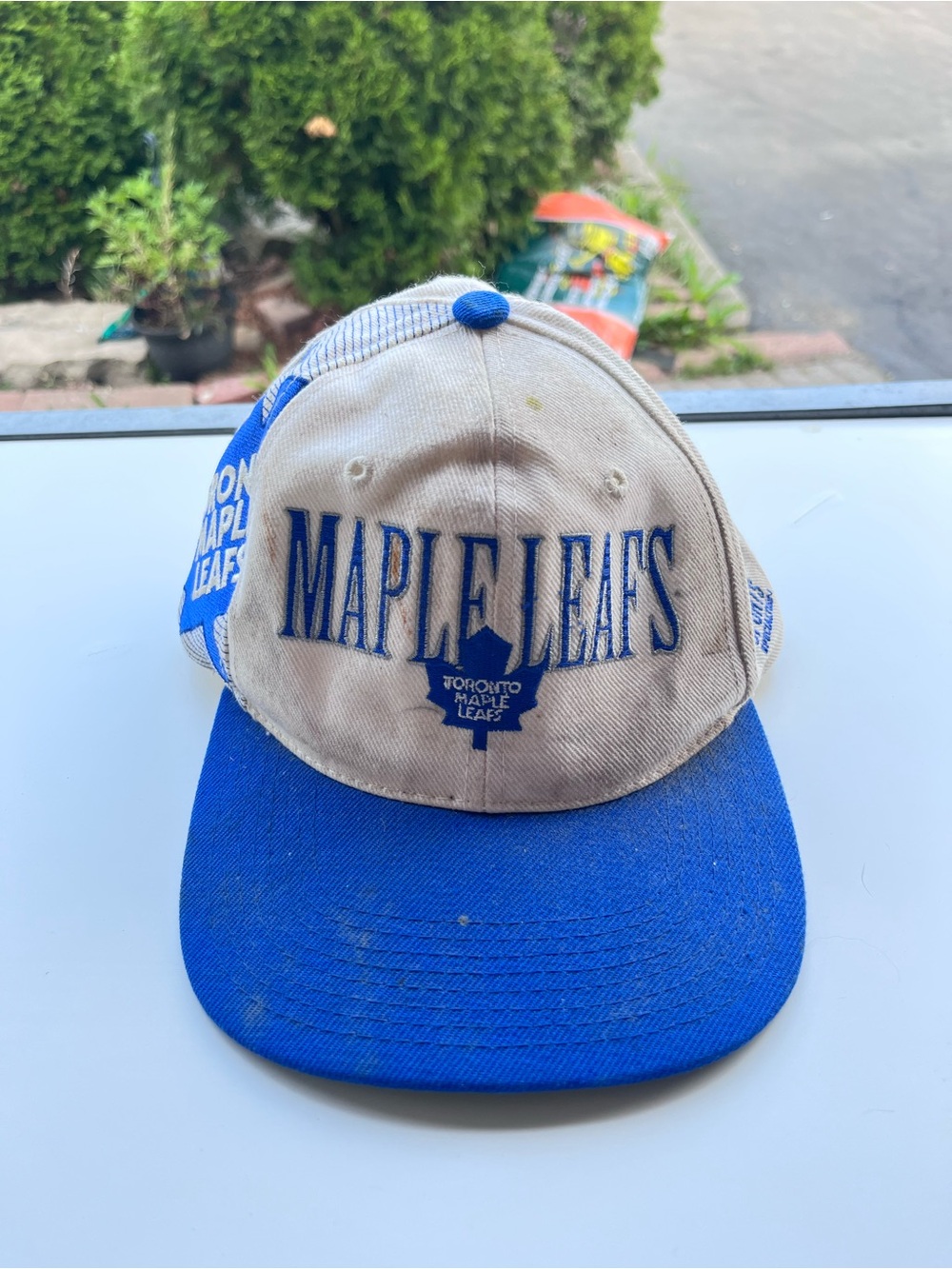 Vintage Toronto Maple Leafs Hat Snap-Back NHL Center Ice Sports
Specialties